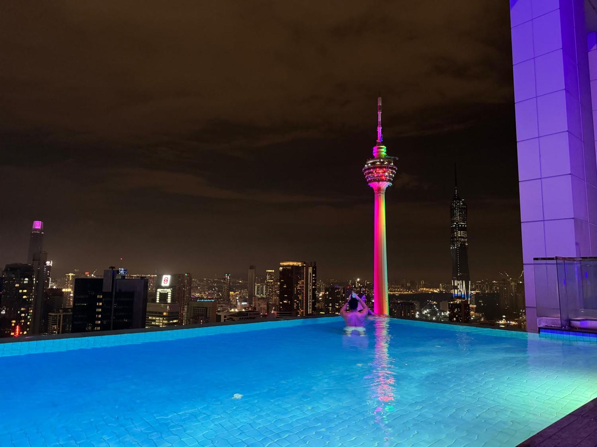 Platinum Klcc By Rainbow Suites Куала Лумпур Екстериор снимка