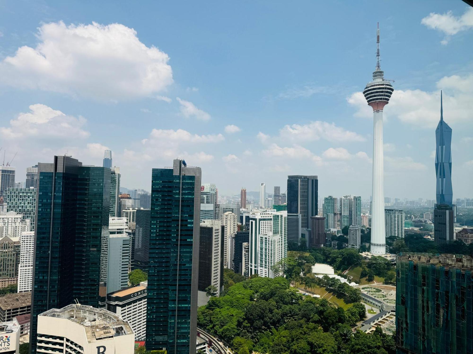 Platinum Klcc By Rainbow Suites Куала Лумпур Екстериор снимка
