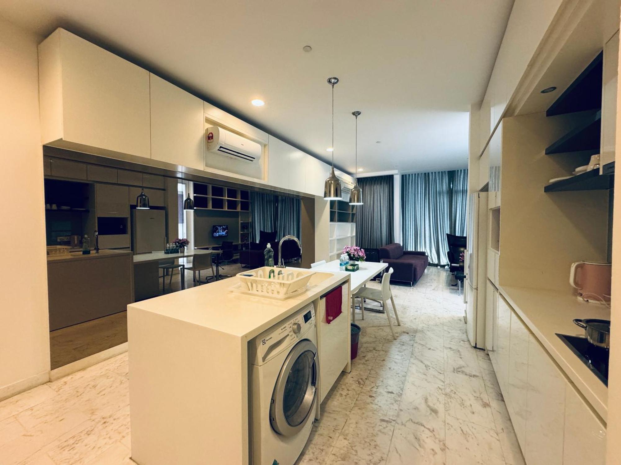Platinum Klcc By Rainbow Suites Куала Лумпур Екстериор снимка